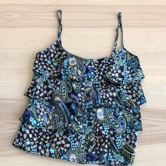 Socialite Tops - Beautiful silky tank top